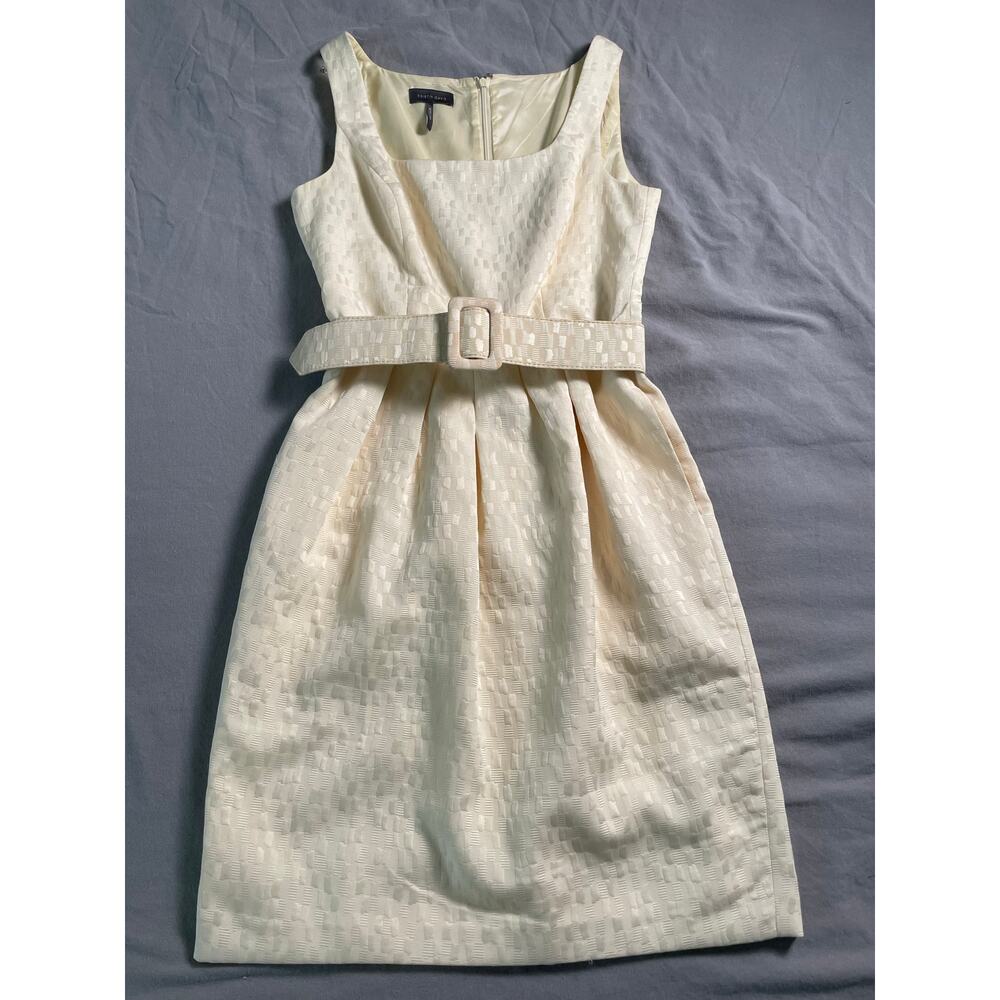 Kristen Davis SZ 6 Retro Style Sleeveless pale butter yellow belted midi dress